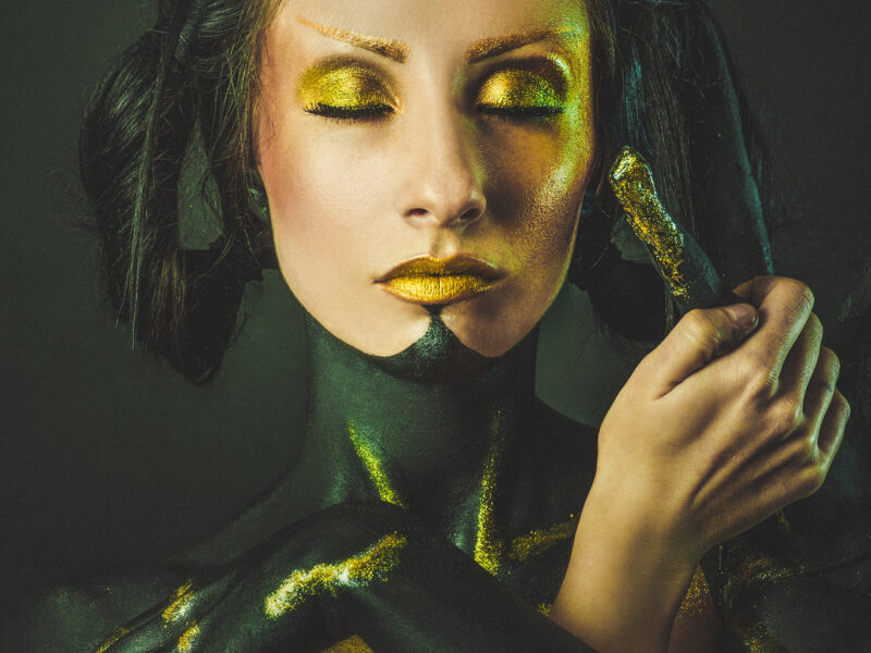 Make-up mystique