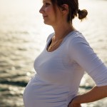 Séance photo de grossesse à Nice bor de mer