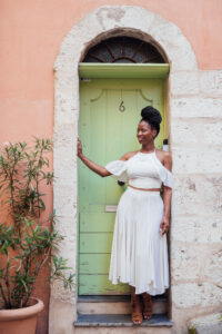 Lifestyle photographer in Nice Old town 6