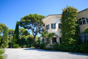 French Riviera Luxury showroom photographer 22