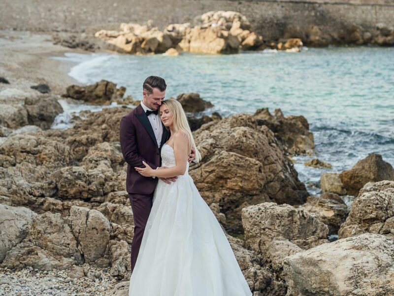 Honeymoon photoshoot in Antibes