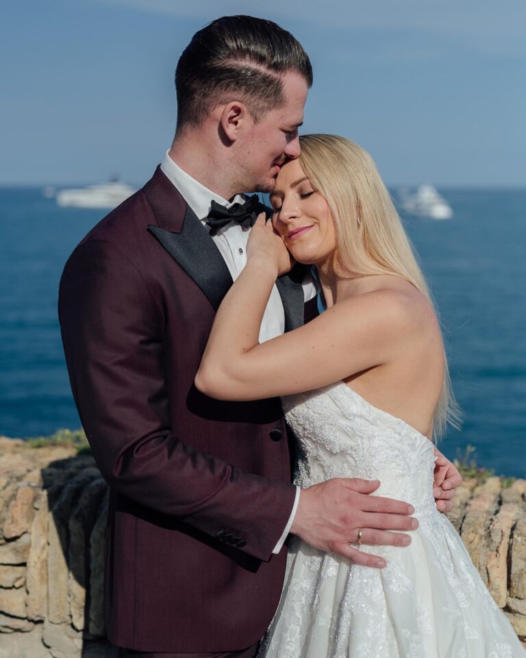 Capturing everlasting love and romance by the sparkling shores of Antibes. This lovely couple's