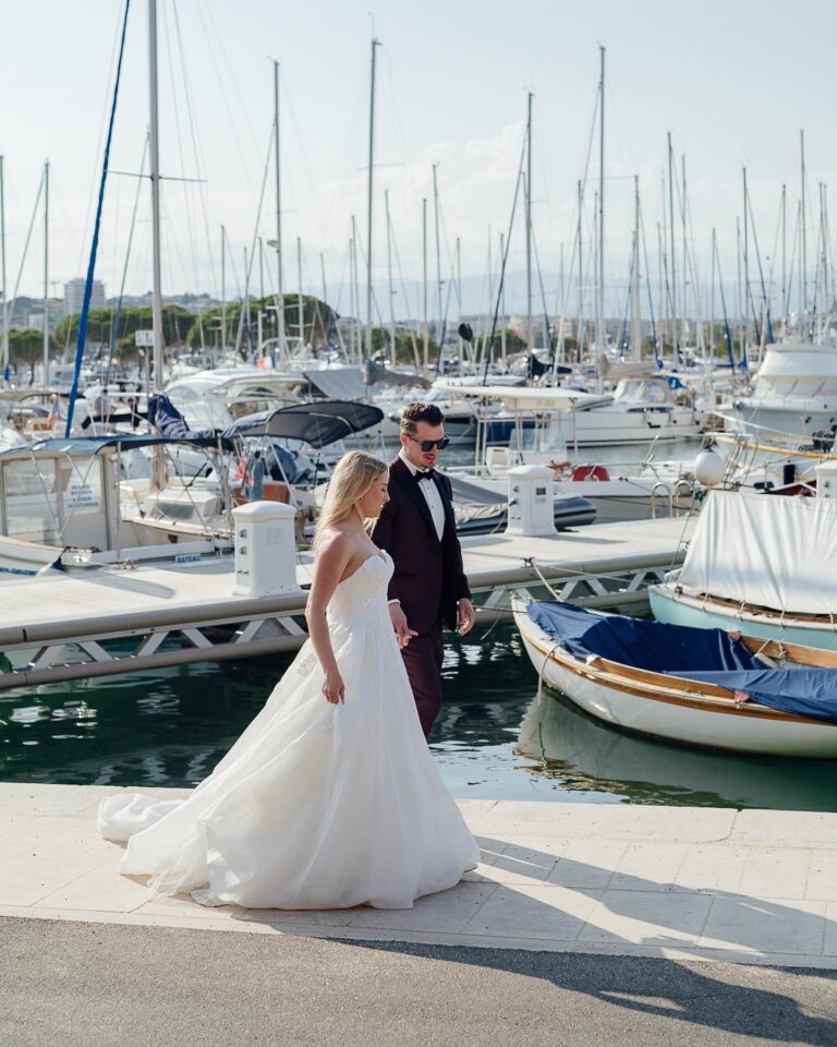 Capturing everlasting love and romance by the sparkling shores of Antibes. This lovely couple's