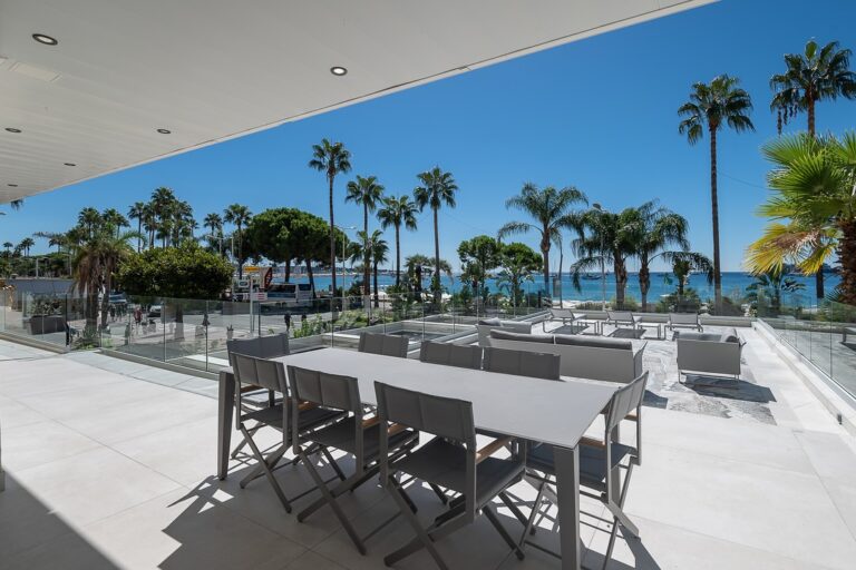 Si vous cherchez le plus bel appartement de la Croisette pour votre prochain événement