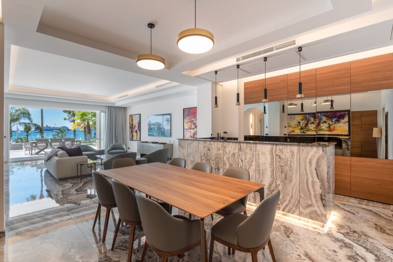 Si vous cherchez le plus bel appartement de la Croisette pour votre prochain événement